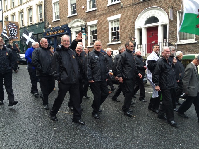 The Choir on the Parde through Derry City